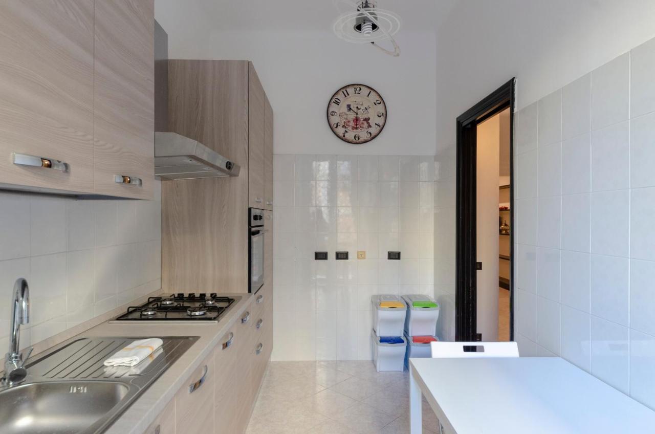 Altido Modern Flat For 6 In The Heart Of Genova Foce Apartment Exterior photo